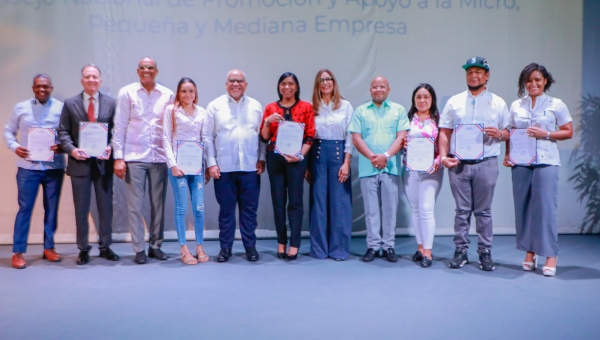 Promipyme entrega RD$120 millones en créditos a micro, pequeños y medianos empresarios del Distrito 1